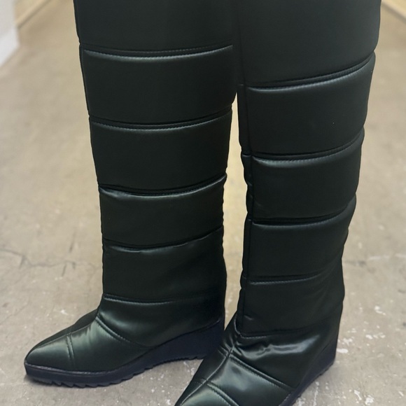 Jeffrey Campbell Shoes - Jeffrey Campbell Squall Dark Green Winter Boots
Size 8